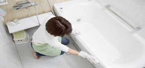 راه های تمیز کردن وان حمام راه های تمیز کردن وان حمام